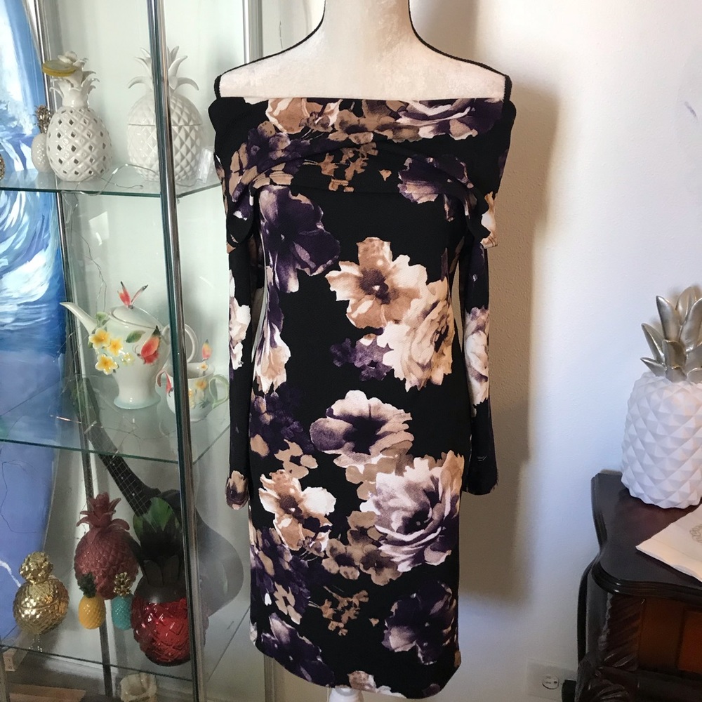 On or off the shoulder dress🌺🌺🌺🌺 - Picture 2 of 8